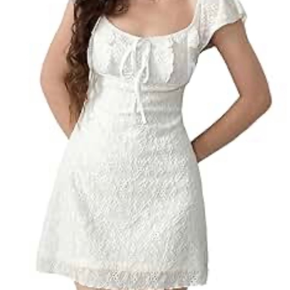 Elegant White Lace Dress